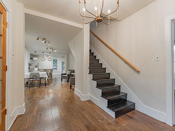 3rd image of 203 Oglesby Ave