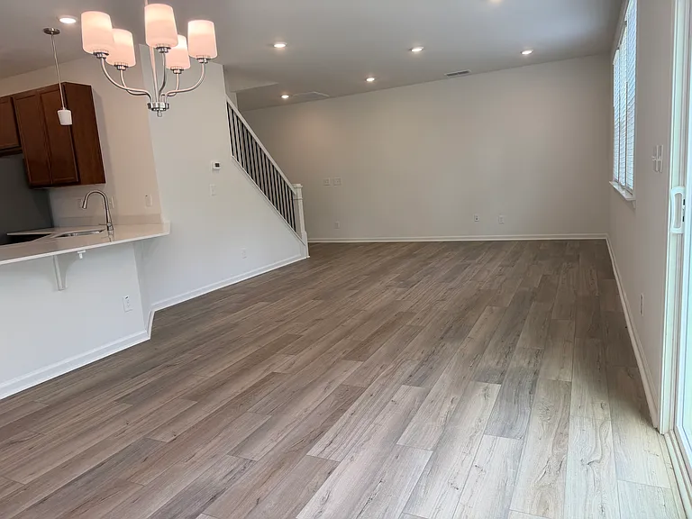 2409 Abbot Hall Dr — Photo 11