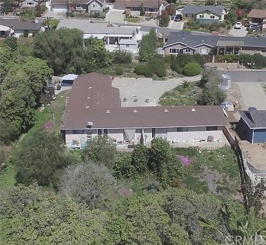 1st image of 2462 Fernwood Dr