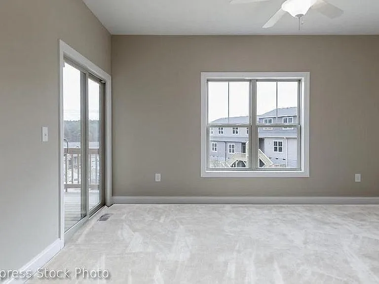 111 Cypress Cir — Photo 11