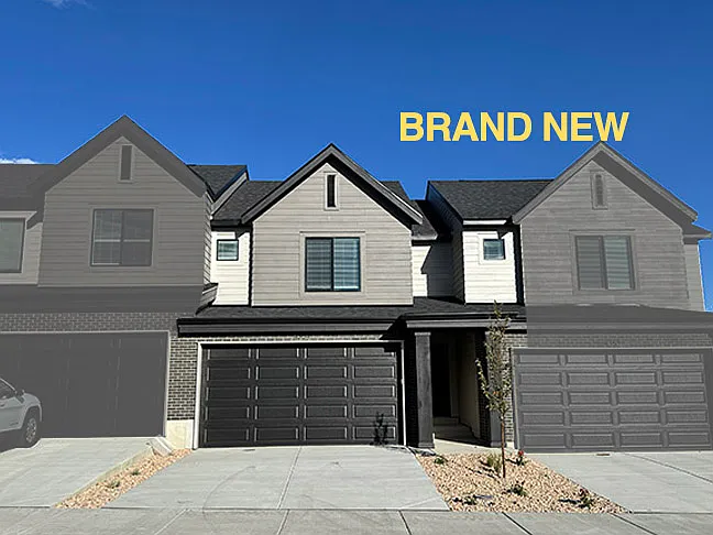 3 bed, 2.5 bath, 2187 sqft, $2,395 — Photo 2