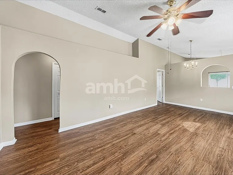 7861 Harbor Bend Cir — Photo 5