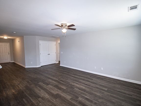 5th image of 161 Callaway Cres