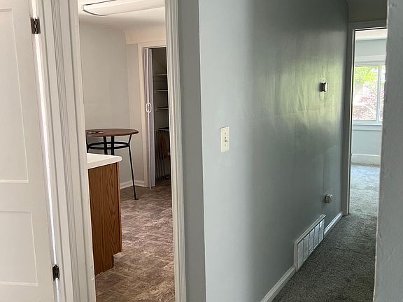 2nd image of 1329 Maryland St #1331