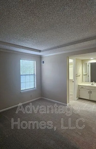 10832 Haskins St — Photo 13
