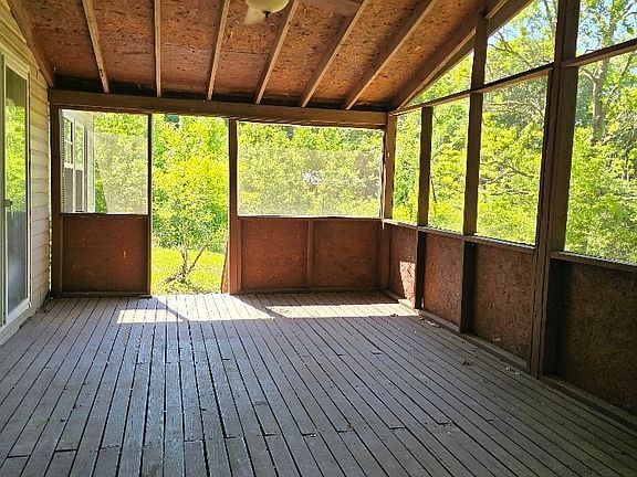 5th image of 1035 Canton Rd