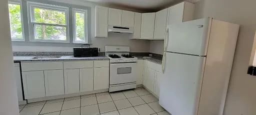 294 June St #1