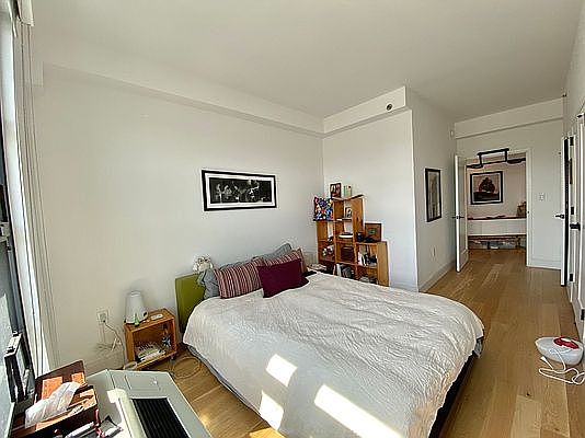 4th image of 329 E 132nd St #3EE