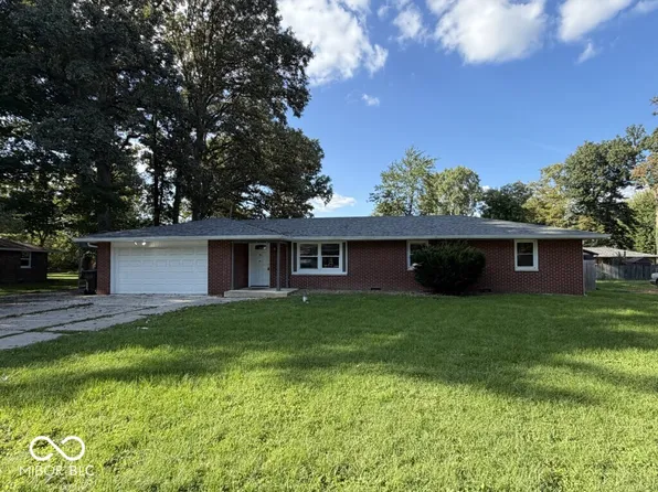 208 Cottonwood Dr, Anderson, IN 46012