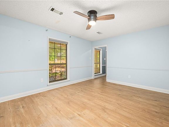 4th image of 106 Myrtlewood Dr