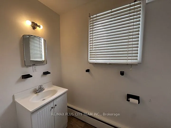 164 Westmount St #2 — Photo 7