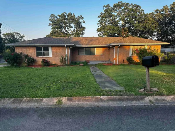 5304 Crescent Dr, N Little Rock, AR 72118