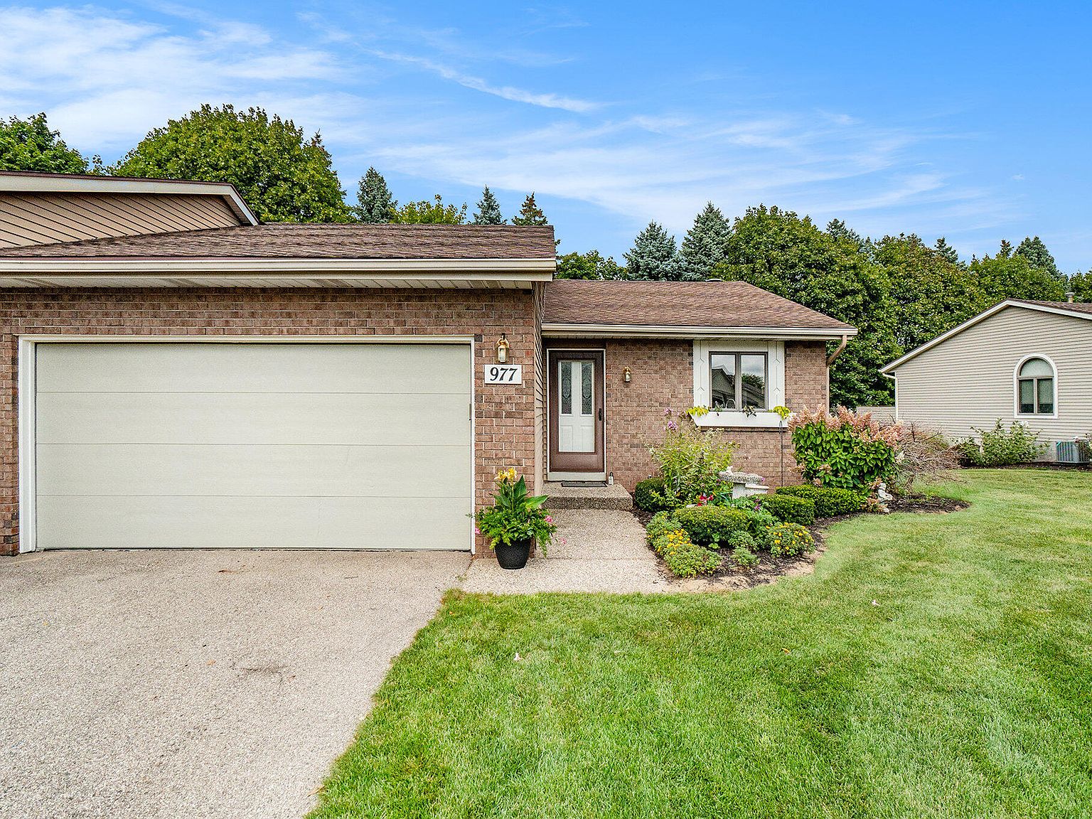 977 Laketown Dr, Holland, MI 49423 Zillow