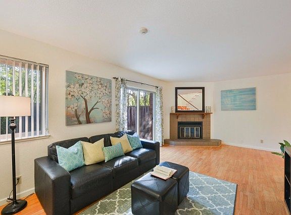 2nd image of 2660 Village Ct