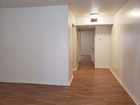 2nd image of 222 W Belmont St APT 102