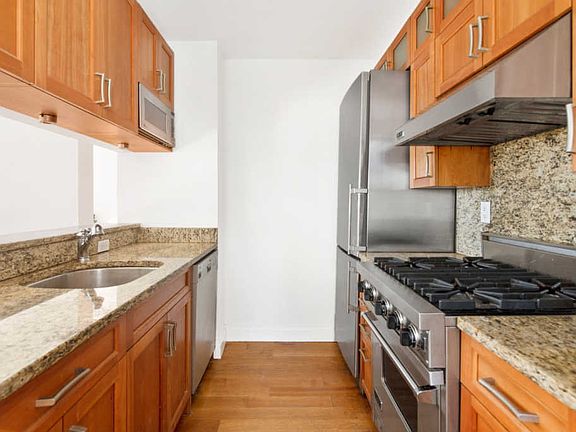 3rd image of 21-23 S William St #6E