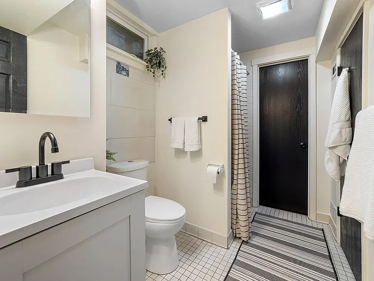 3015 Kossuth St — Photo 14