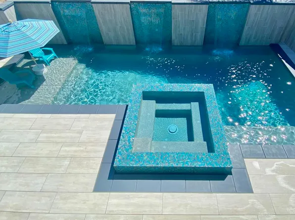 2266 Aventurine Pl, Carlsbad, CA 92009