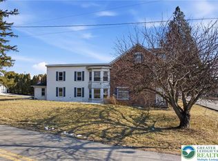 2786 Stadium Dr, Orefield, PA 18069