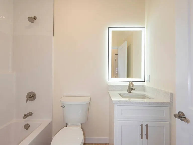 141 Bridge Street Apartments — Photo 11