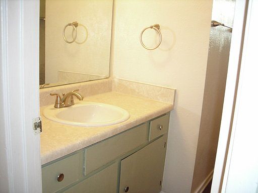 5th image of 2420 W Northgate Dr
