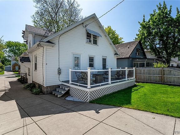 4th image of 152 Louvaine Dr