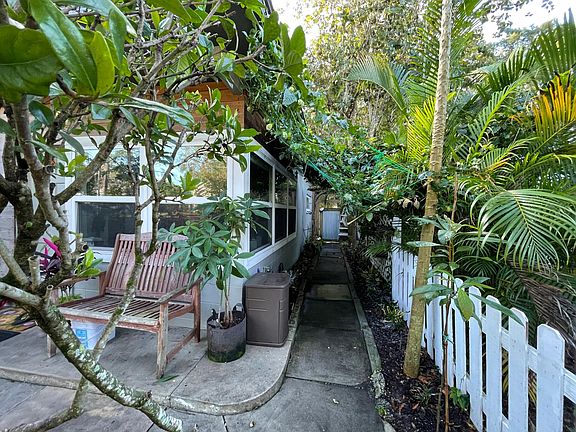 4th image of 2126 E Central Blvd