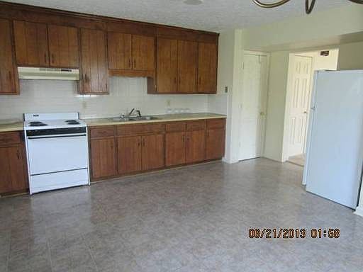 2nd image of 1610A Ruffner Pl