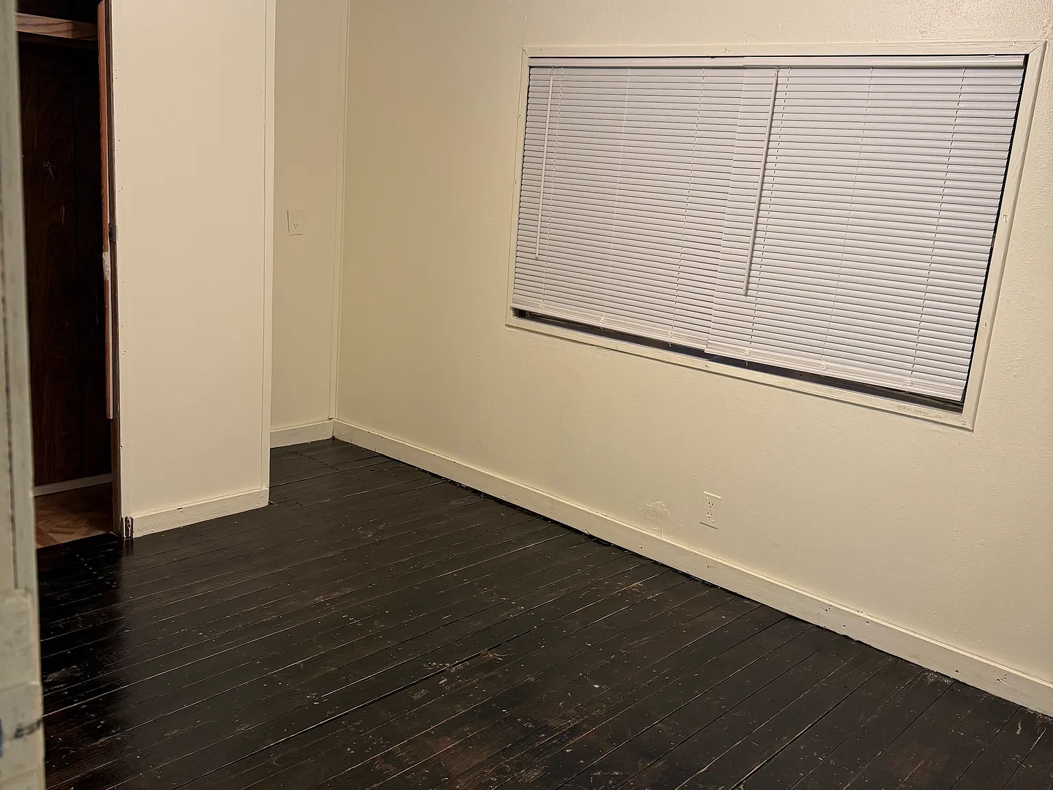 608 Hayman St — Photo 3