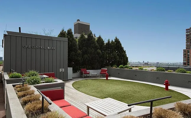 Rented by Corcoran | media 23