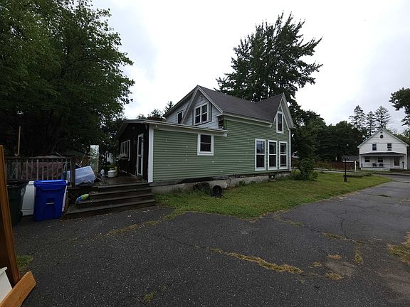 4th image of 72 Rockland Avenue