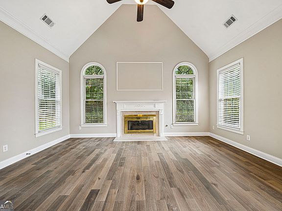 5th image of 4519 Knightsbridge Rd