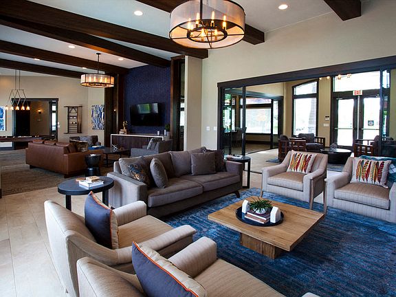 Expansive Seating Areas