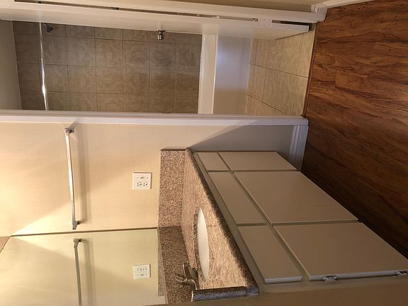 4th image of 215 N Belmont St APT 204