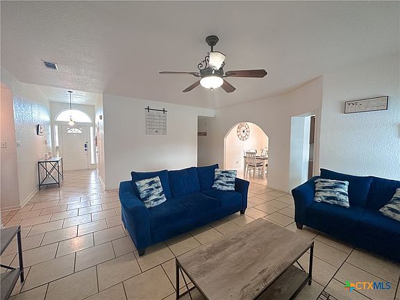 5th image of 4309 Aspen Dr