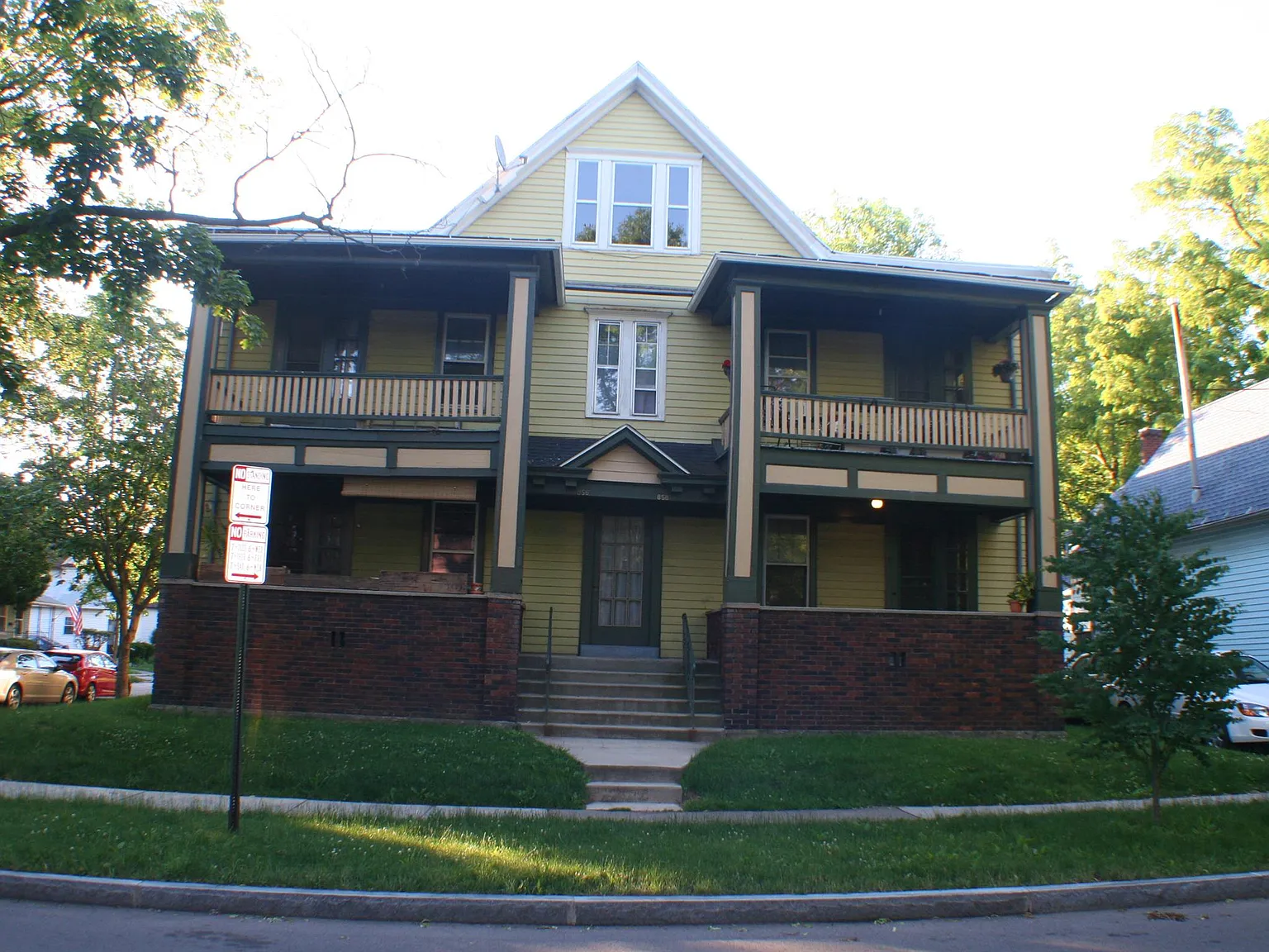 856 Meigs St. — Photo 2