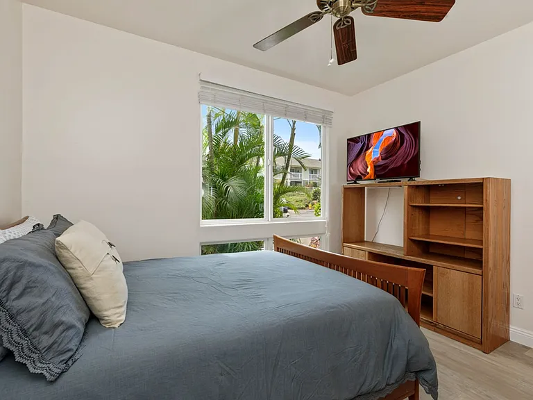75-6009 Alii Dr #T2 — Photo 2