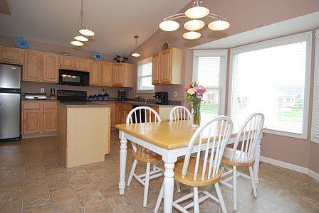 2nd image of 42 Homefield Commons Ct
