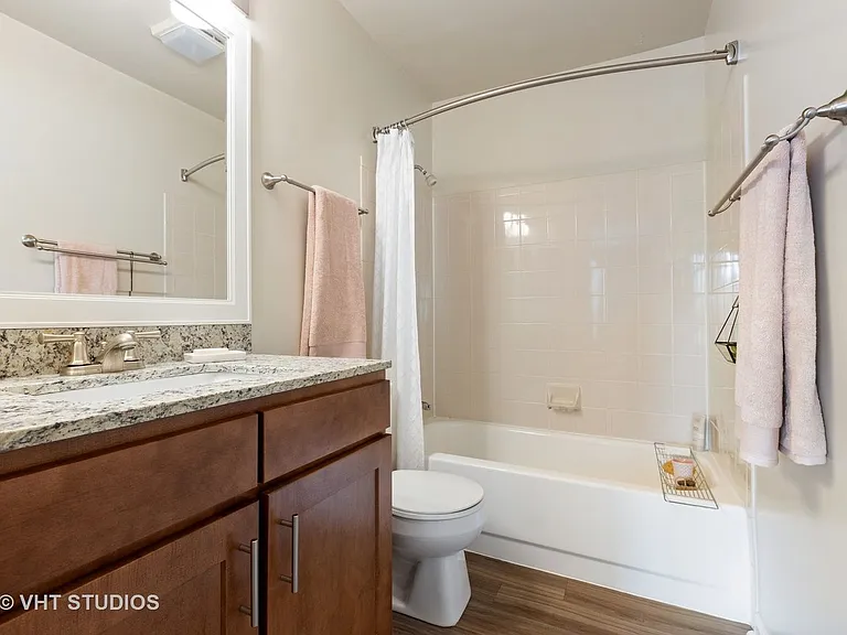 37 Kensington Cir #204 — Photo 6
