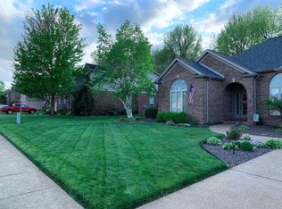 2775 Oak Trail Dr, Newburgh, IN 47630