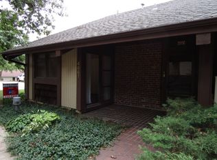 4667 Lockner Dr #11, Urbandale, IA 50322