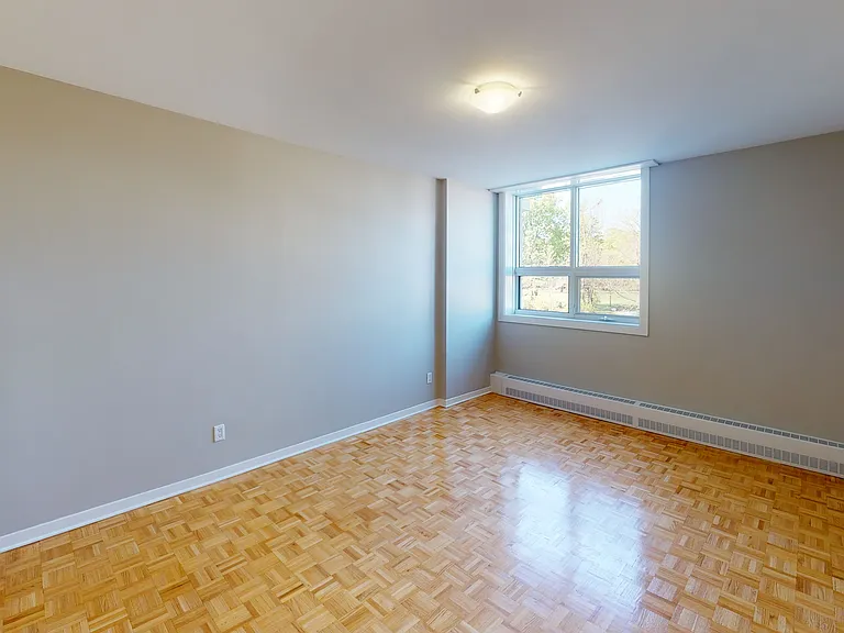 111 Wurtemburg St — Photo 37