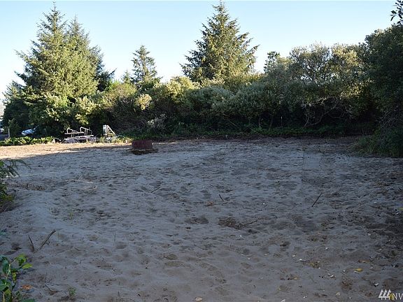4th image of 225 Muskrat Ct SW