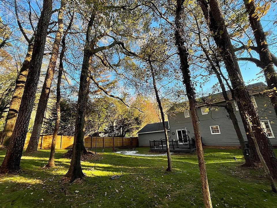 2nd image of 4642 Aberdeen Ln