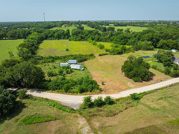 2nd image of County Road 995