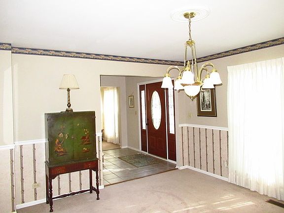 4th image of 2261 Apple Hill Ln