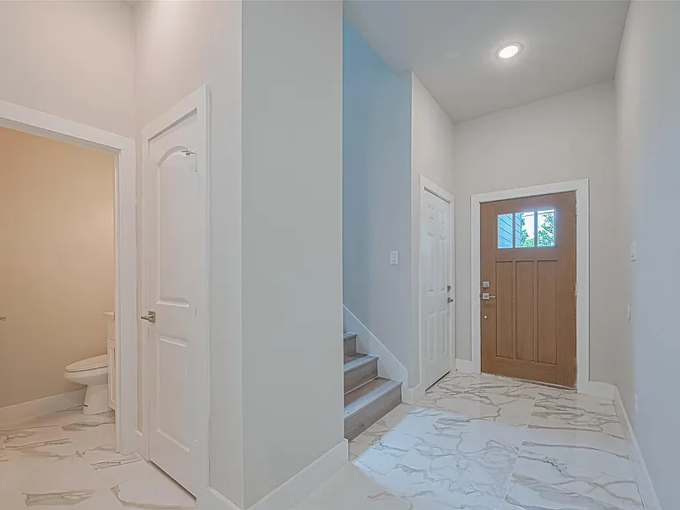 2414 Sam Wilson 1 St — Photo 3