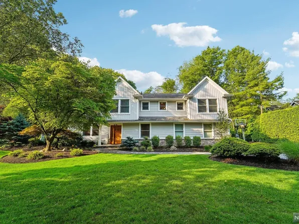 116 Schuyler Rd, Allendale, NJ 07401