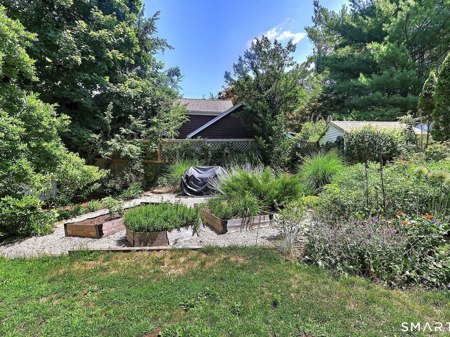 3 bed, 2.5 bath, 2397 sqft, $3,350 — Photo 4
