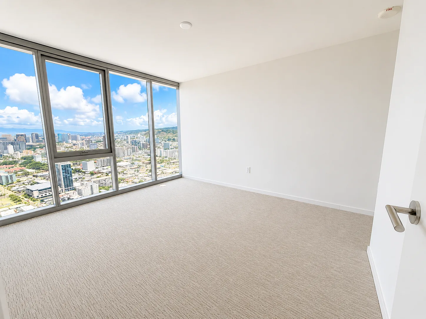 2 bed, 872 sqft, $4,300 — Photo 4